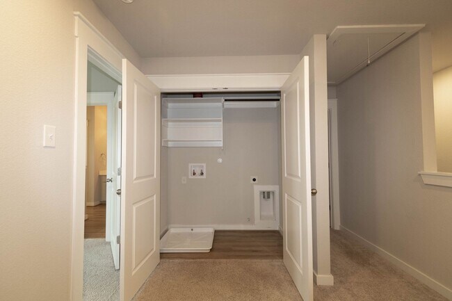 Building Photo - 417 Fieldwood Dr