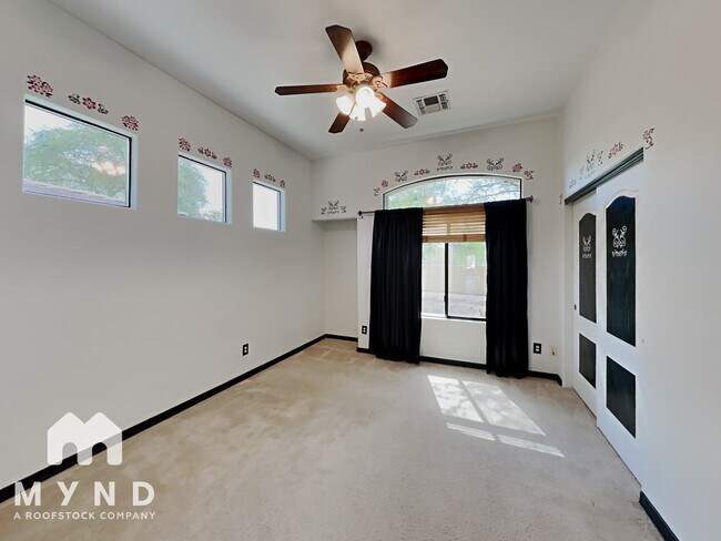 Building Photo - 11962 N Grape Ivy Pl