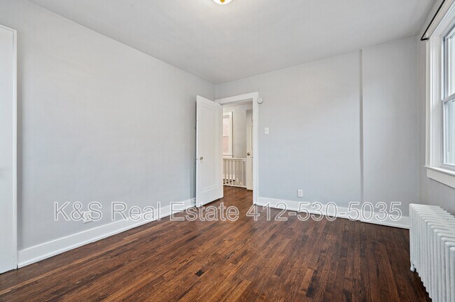 Building Photo - 139 Sumner Ave