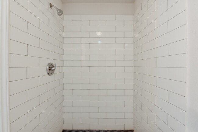 Building Photo - 5405 Groveton St