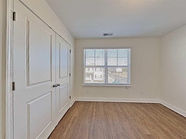 Building Photo - 5084 Trailwater Dr