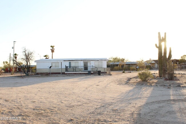 Building Photo - 10981 N Faldale Rd