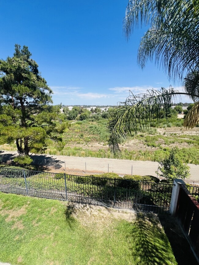 Building Photo - 32382 Gardenvail Dr