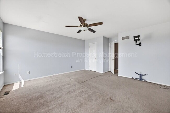 Building Photo - 166 Royallprairie Ln