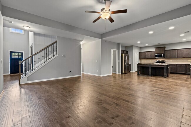 Building Photo - 830 W Richland Cir