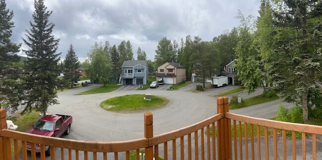 Building Photo - 4 bed/ 2 bath beauty in Eagle River
