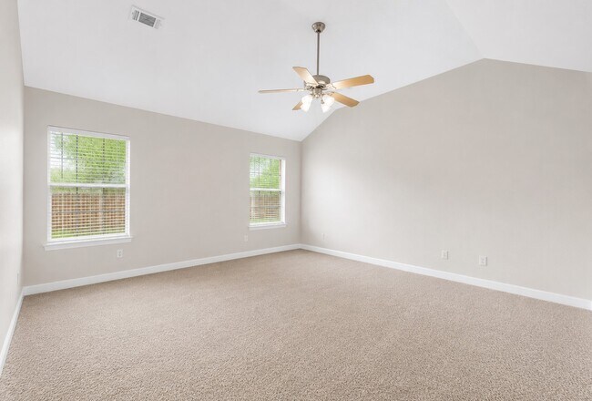 Building Photo - 19002 Timber Way Dr