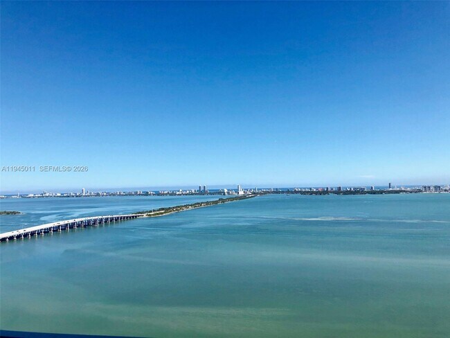 Building Photo - 3131 NE 7th Ave