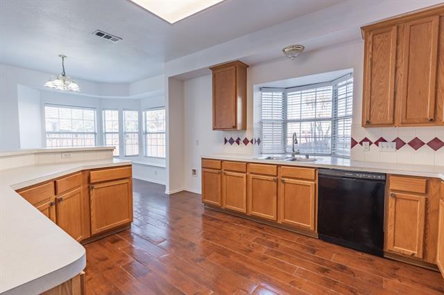 Building Photo - 5021 Goldenrod Dr
