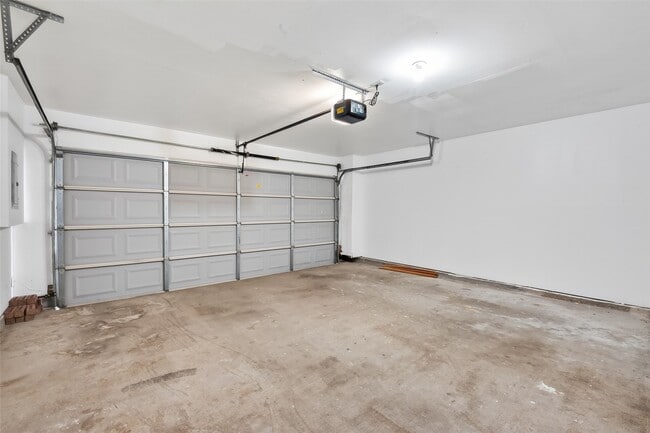 Building Photo - 2804 Chenevert St