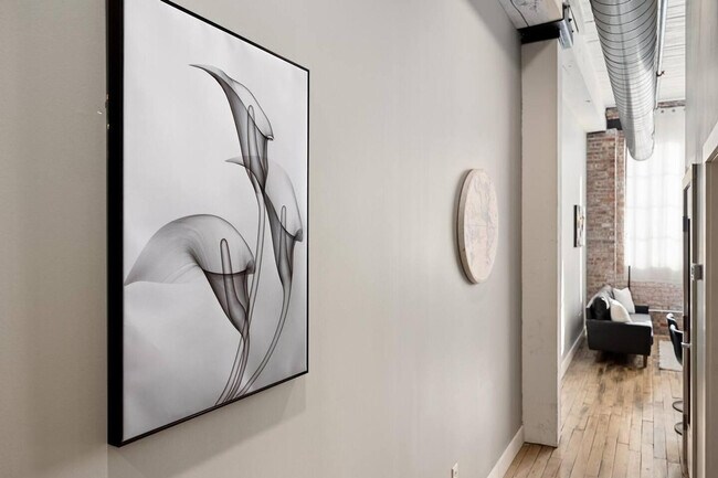 Building Photo - 1220 SW Washington St