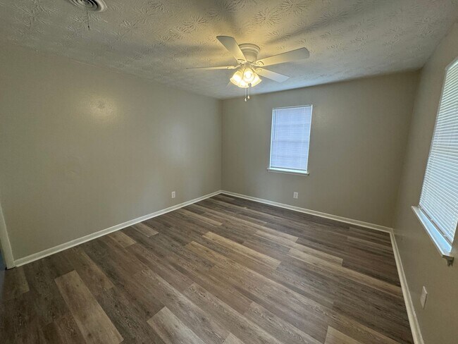 Building Photo - Section 8 accepted! or conventional rental!  Remodeled ranch home in South Augusta