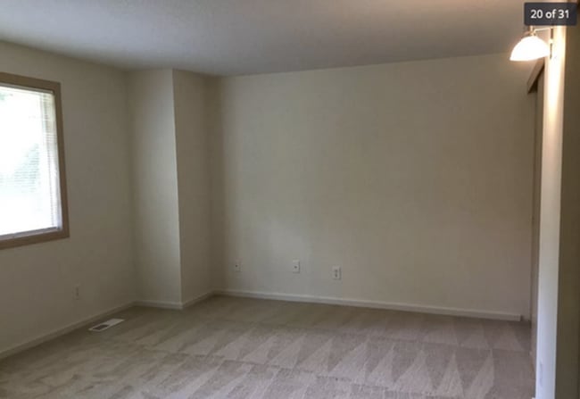 Building Photo - $500 OFF First 2 Months – Spacious 4BR/3BA Home with Fenced Yard & 2-Car Garage in Tigard!