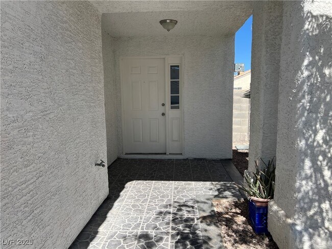 Building Photo - 8104 Hercules Dr