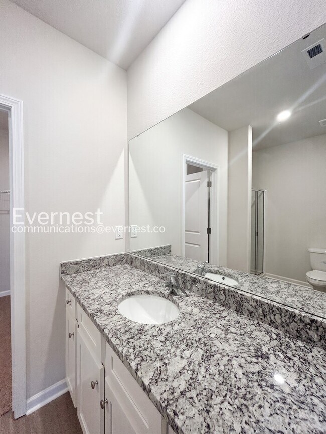 Building Photo - 3-Bedroom Home with Attached Garage / Pet-Friendly / Vouchers Accepted / Coming Soon!