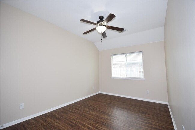 Building Photo - 2231 Oak Sand Dr