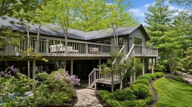 Building Photo - 106 Oak Ridge Dr W