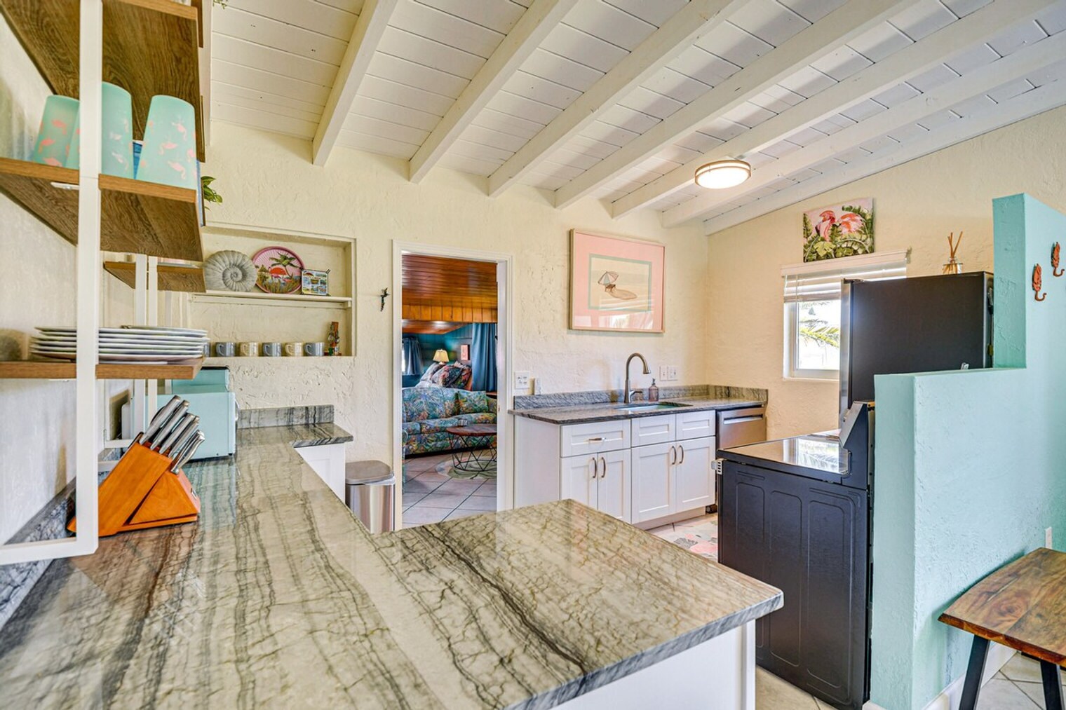 Building Photo - 103 Essex Dr