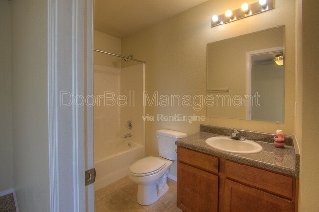 Building Photo - 5712 N 34th St