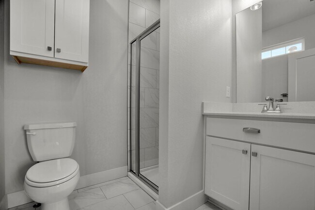 Building Photo - Beautiful 4 Bed 4.5 Bath New construction Home off of Rupple!! Pre-Leasing for Summer!