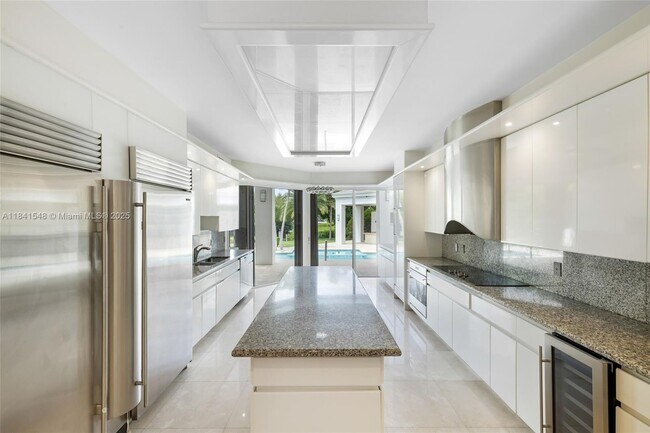 Building Photo - 128 Orquidea Ave