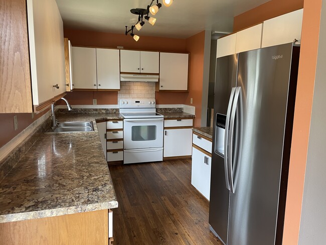 Building Photo - 131 50th Ave