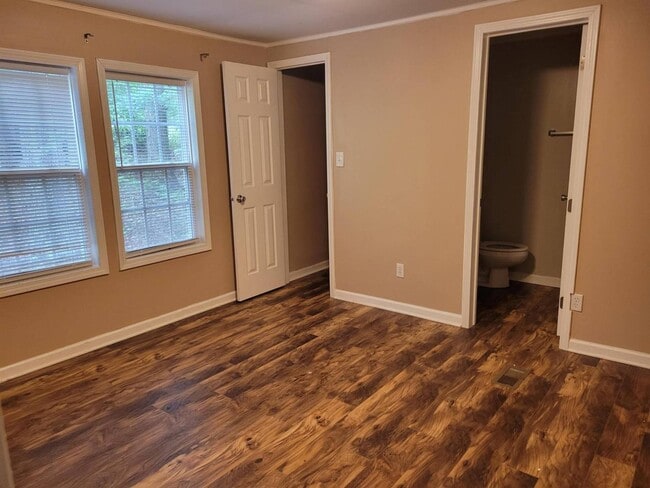 Building Photo - 4079 Acorn Dr