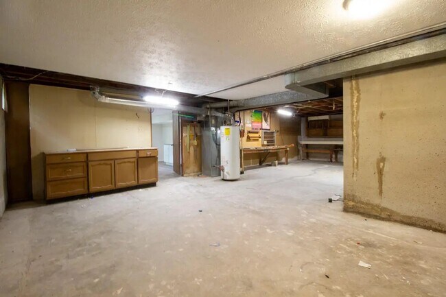 Building Photo - 4 Bedroom 3 Bathroom 2 Car Garage