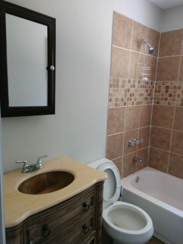 Building Photo - 4207 Dinglewood Ave