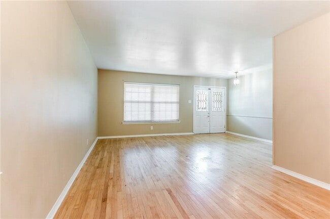 Building Photo - 1840 Baxley Dr