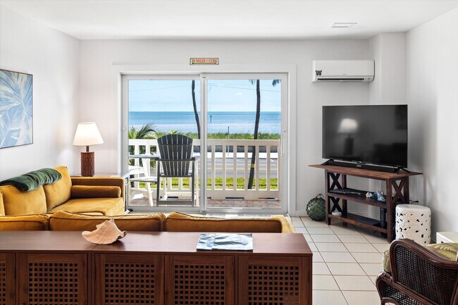 Building Photo - Beachside Living Made Easy – Furnished 2BR/1BA Available for 6 Months!