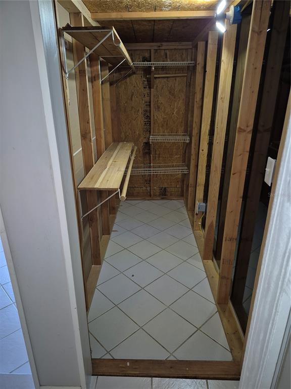 Building Photo - 9802 Riverview Dr