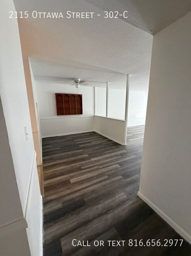 Building Photo - 2115 Ottawa St