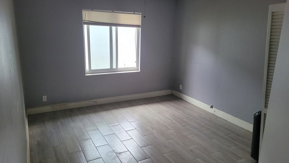 Building Photo - 11511 NW 36th St