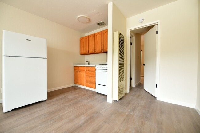 Building Photo - 1301 Gilman St