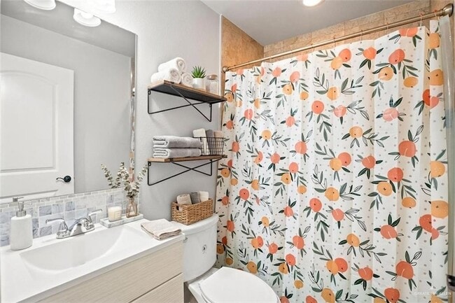 Building Photo - 10925 N 30th St