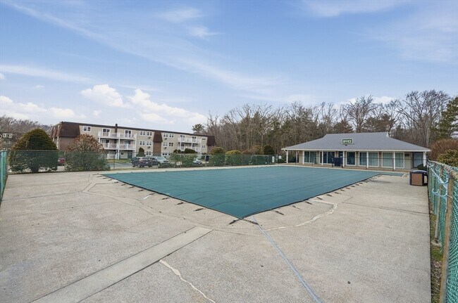 Building Photo - 180 Main St