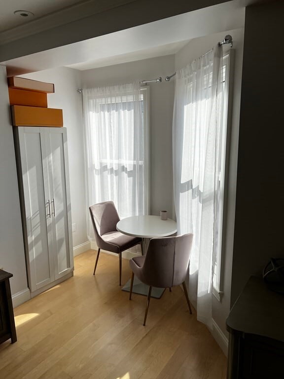 Building Photo - 296 Beacon St