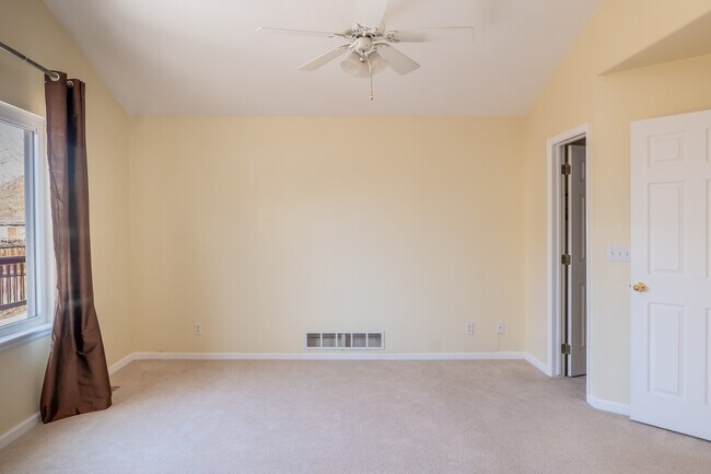 Building Photo - 2815 Decatur Dr