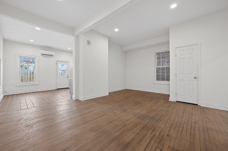 Building Photo - 1320 K St SE