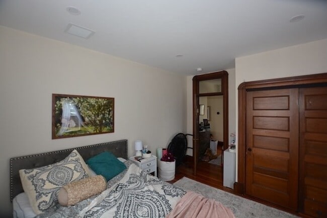 Building Photo - 35 Lincoln St