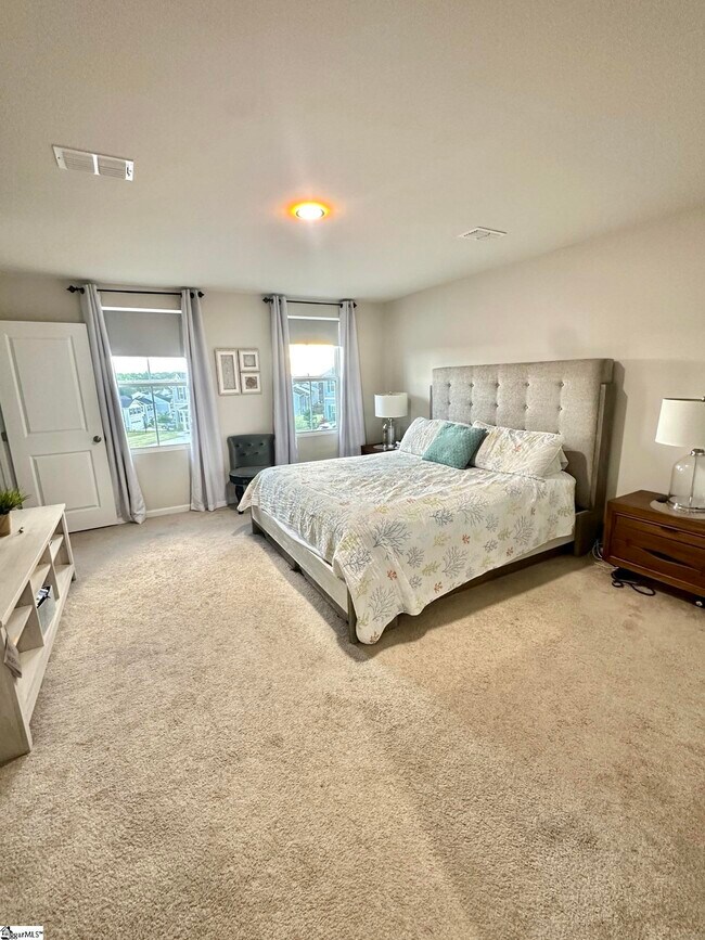 Building Photo - 304 Wyngate Ct