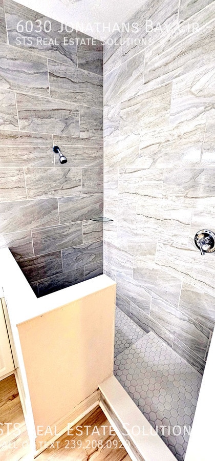 Building Photo - 6030 Jonathans Bay Cir