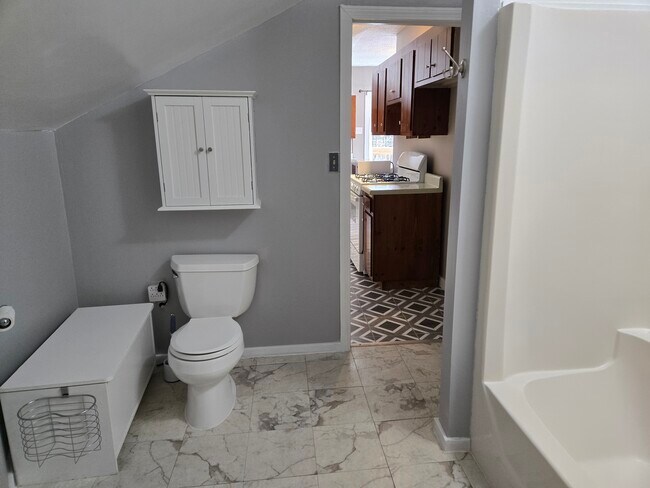 bathroom - 295 Shiloh Rd