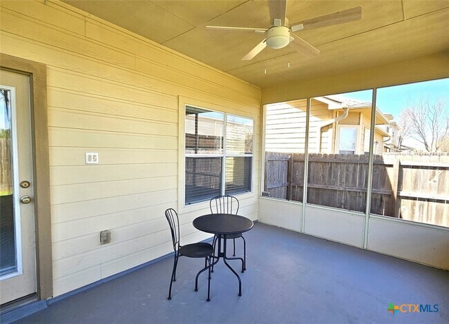 Building Photo - 316 Julian Point