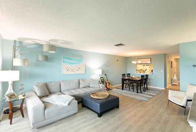 Building Photo - 1255 E Peppertree Dr