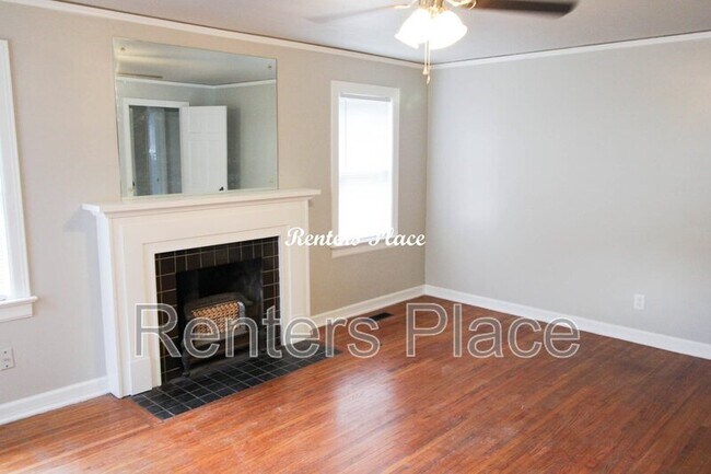 Building Photo - 1424 S Marion Ave