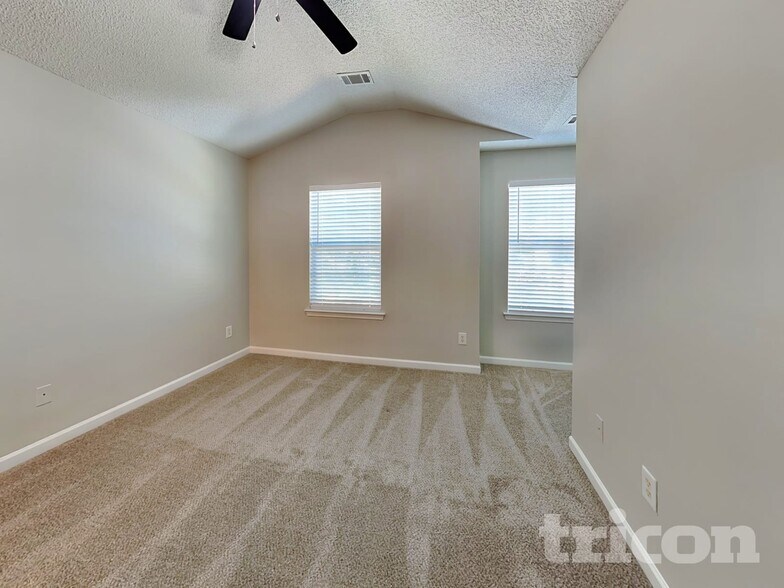 Building Photo - 3598 Brookstone Way