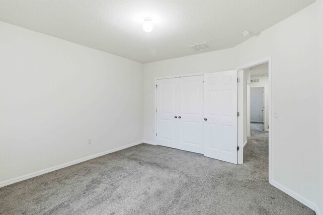 Building Photo - 9973 Hound Chase Dr