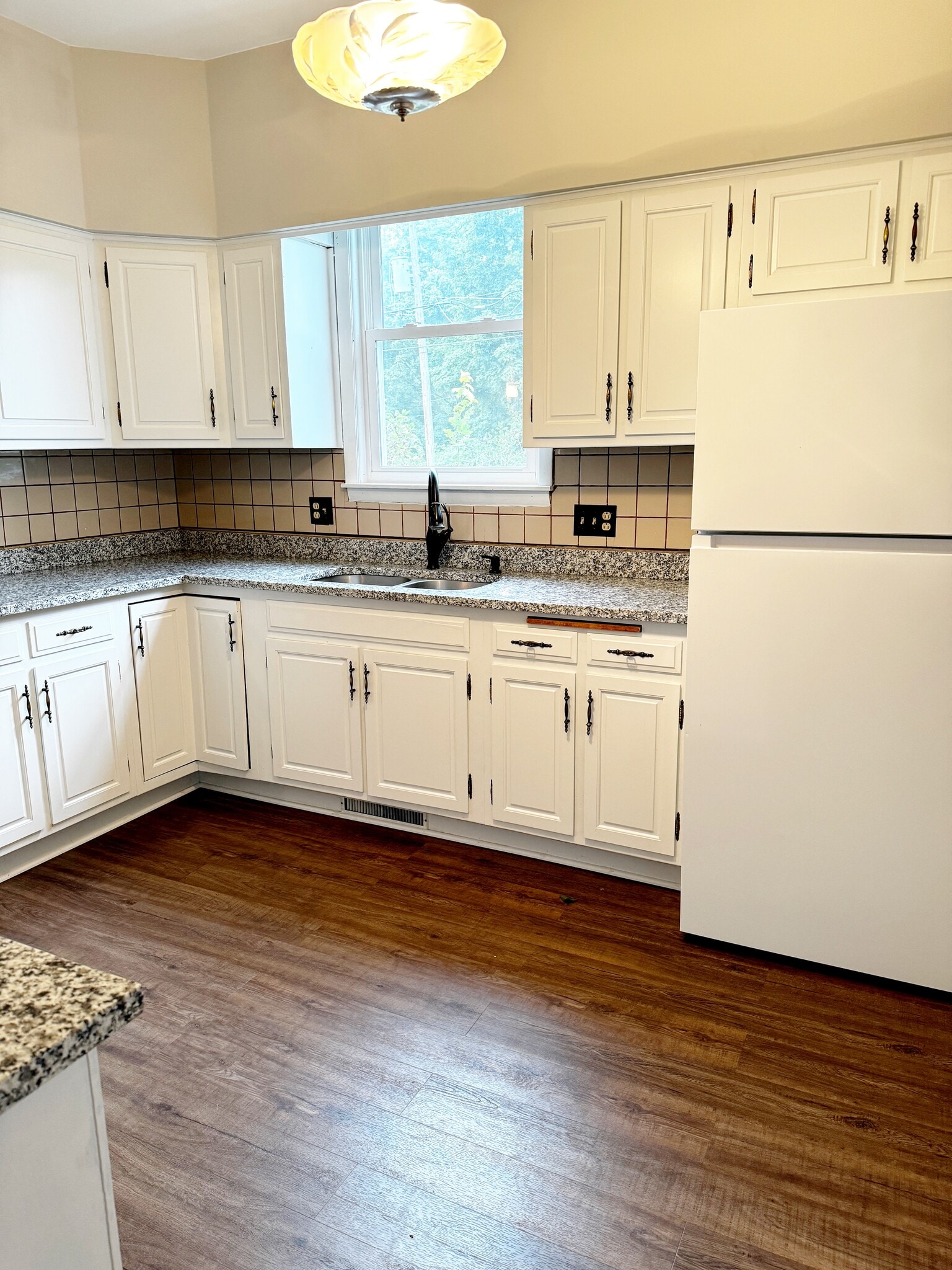 Granite counters and new refrigerator - 227 N California St